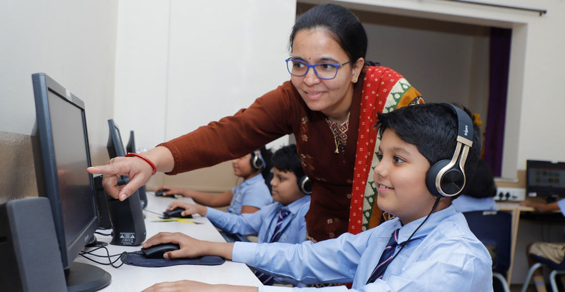 Empowering Kids with Digital Literacy: A Guide for Parents